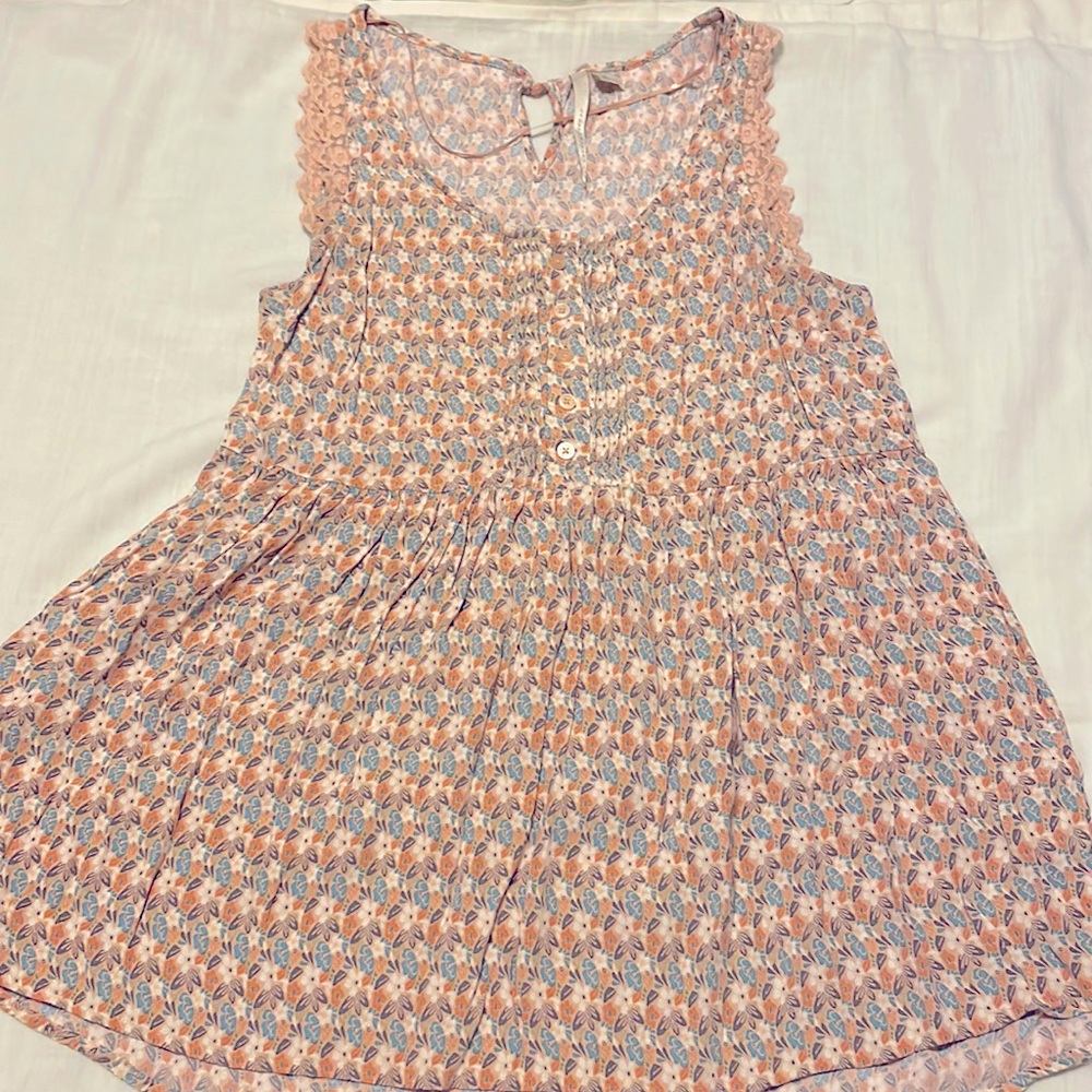 Clear out sale LC Lauren Conrad Size S pink, purple, blue tank top with lace